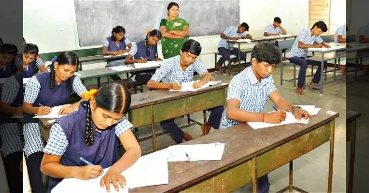 12ம் வகுப்பு மாணவர்களே.. பப்ளிக் எக்ஸாம்-க்கு ரெடியா..?? வெளியானது ஹால் டிக்கெட்..!!