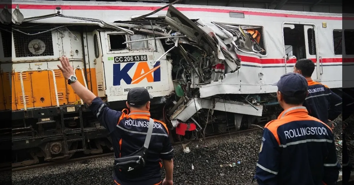 இந்தோனேசியாவில் சோக சம்பவம்: மோதிக்கொண்ட ரயில்கள்..!! 14 பேர் பரிதாப பலி..!! 