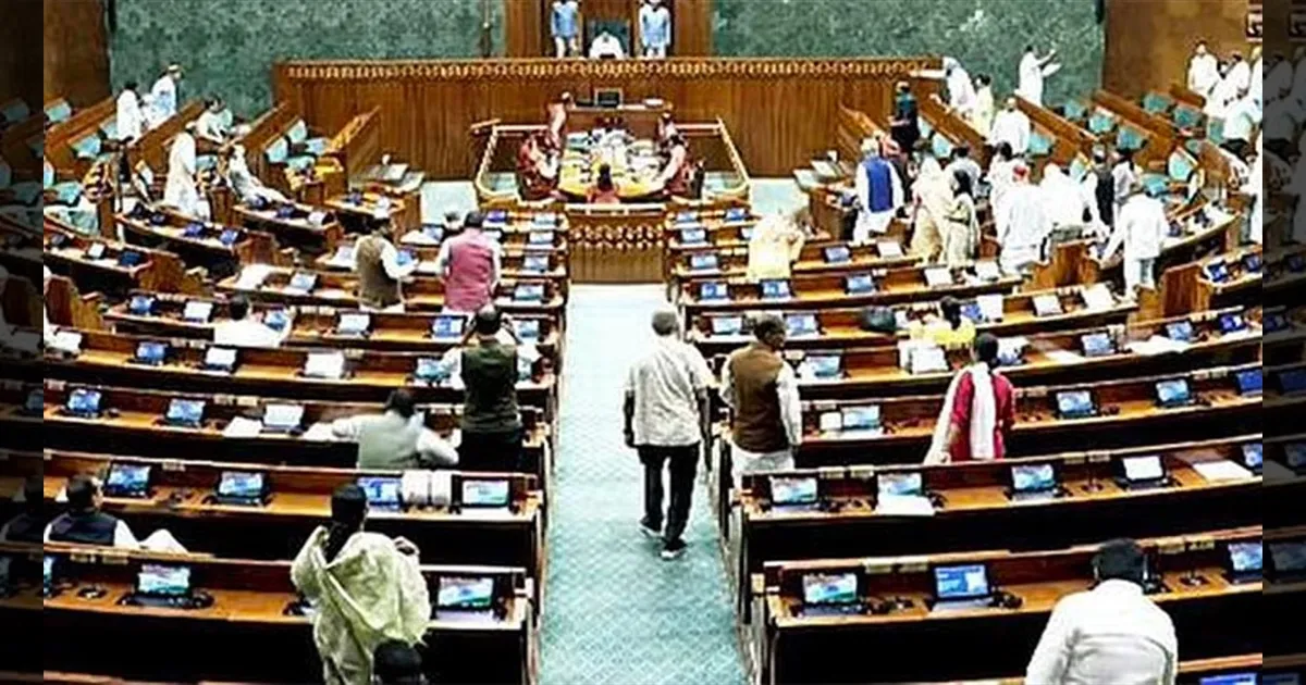 5வது நாளாக தொடரும் எதிர்க்கட்சிகளின் அமளி.. நாடாளுமன்ற இரு அவைகளும் மீண்டும் ஒத்திவைப்பு!