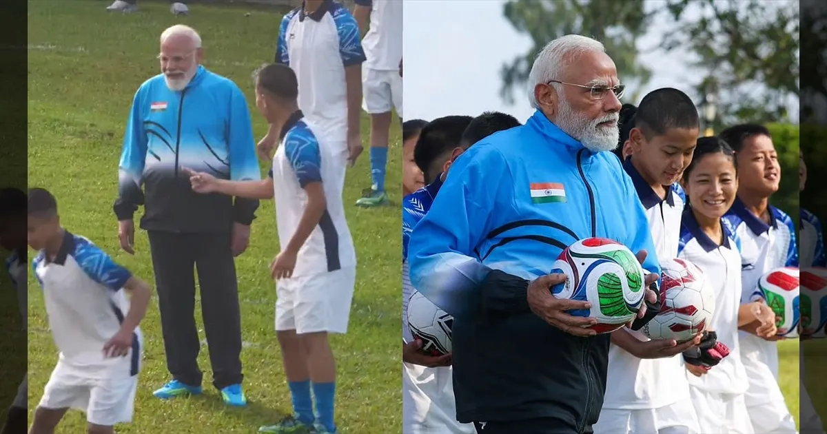 ஜாலி மோடில் பிரதமர் மோடி..!! சிறுவர் - சிறுமிகளுடன் ஃபுட்பால் விளையாடி உற்சாகம்..!! 