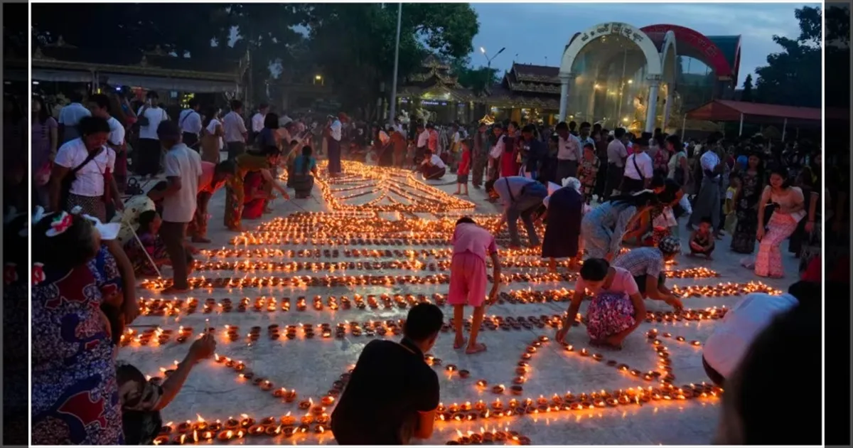 மியான்மர்: மக்கள் மீது வெடிகுண்டுகள் வீசி பயங்கர தாக்குதல்..! 40 பேர் பரிதாப பலி..!!