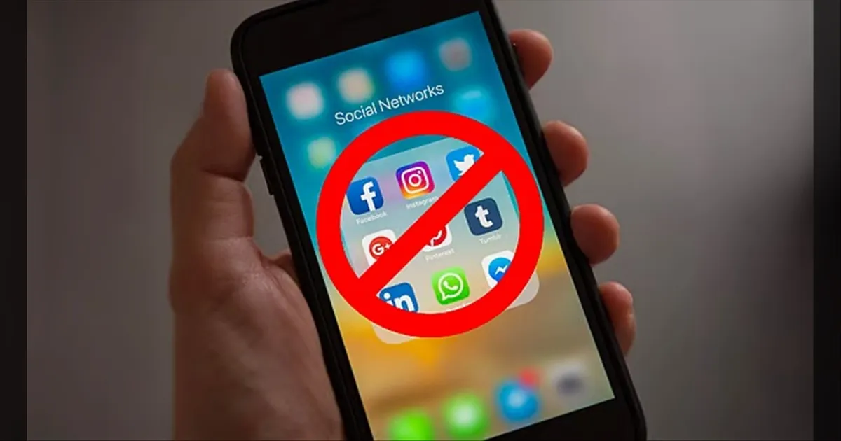 15 வயதுக்குட்பட்ட குழந்தைகளுக்கு 'NO SOCIAL MEDIA'..!! அரபு நாடுகளில் முதல் முன்னோடியாக திகழும் UAE..!!