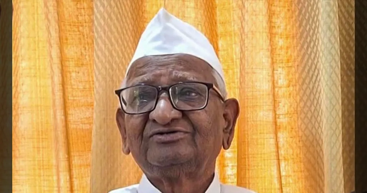 டெல்லியில் நிலவும் பதற்றம்..!! மாணவர்களுக்கு ஆதரவாக அன்னா ஹசாரே மவுன போராட்டம்..!!