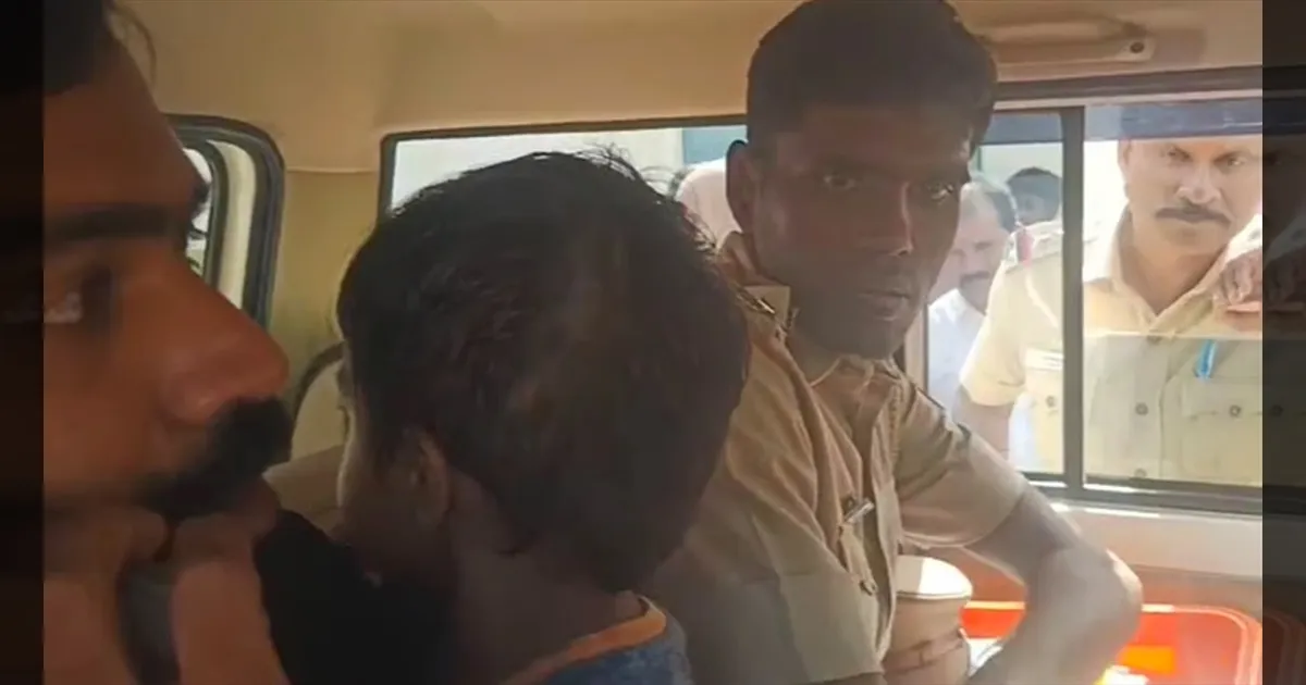 பட்டப்பகலில் துணிகரம்.. மிளகாய்ப்பொடி தூவி சிறுவன் கடத்தல்.. பத்திரமாக மீட்ட போலீஸ்..!!