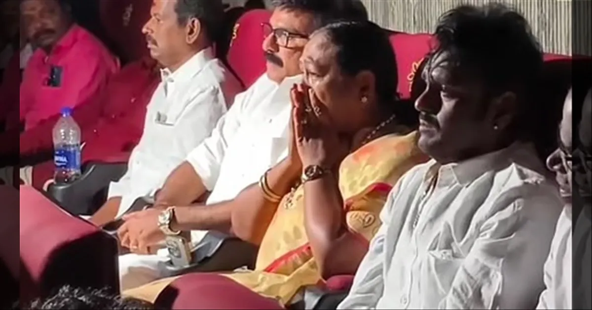 கேப்டன் வீட்டில் சோகம்.. கதறி அழும் பிரேமலதா விஜயகாந்த்..!! தேற்றும் மகன்கள்..!!
