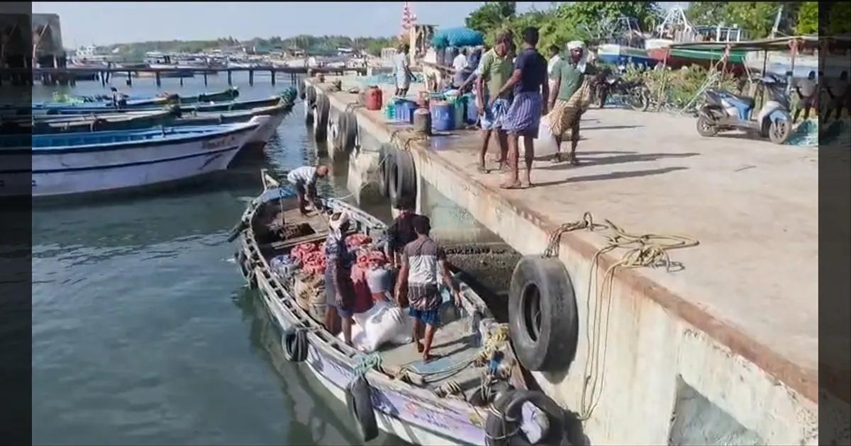 மீன்பிடி தடைக்காலம் நிறைவு; கடலுக்கு செல்ல தயாரான ராமேஸ்வரம் மீனவர்கள்!
