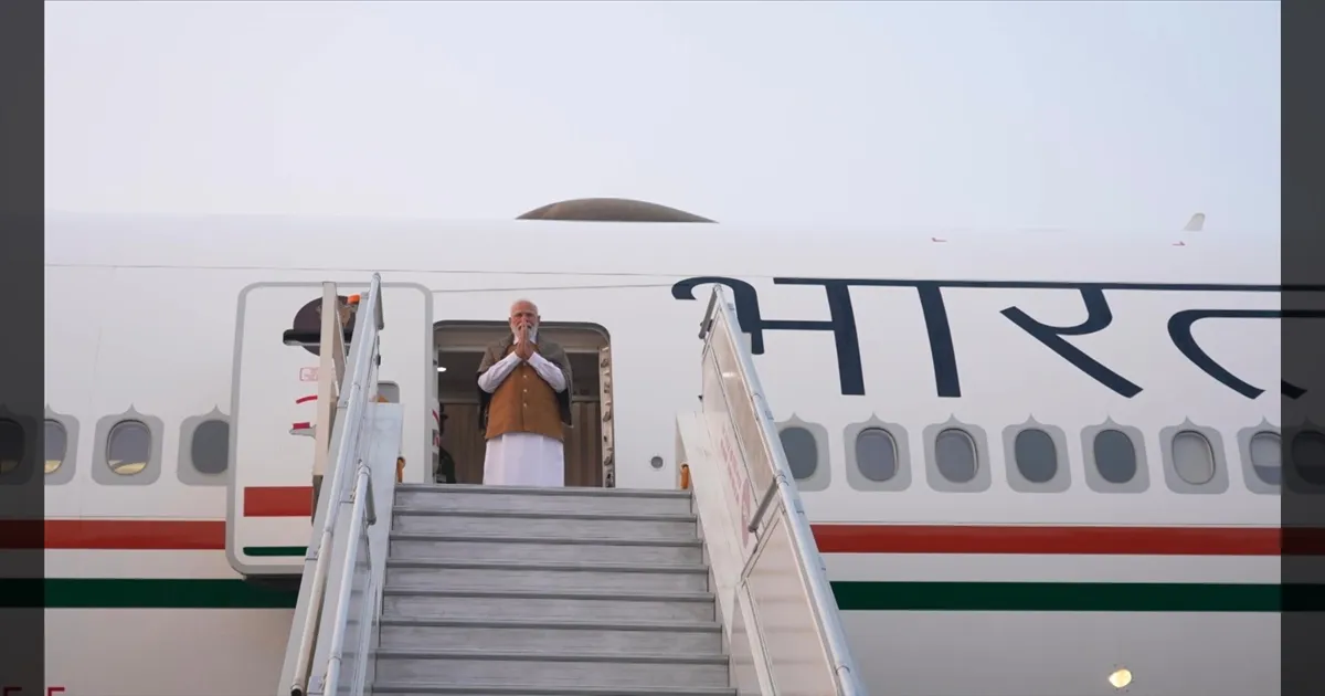 ஜி20 உச்சி மாநாடு: 3 நாள் பயணம்..!! தென்னாப்பிரிக்கா புறப்பட்டார் பிரதமர் மோடி..!!