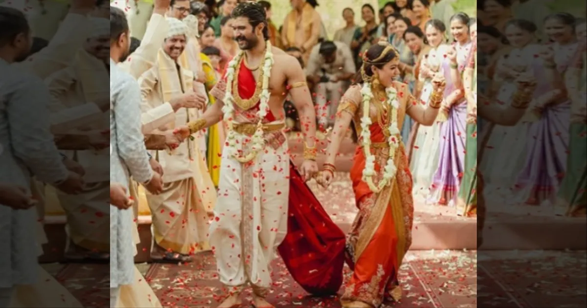 இது பொன்னியின் செல்வன் அல்ல..! நிஜமான ராஜா ராணியாக மாறிய விஜய் - ராஷ்மிகாவின் கல்யாண ஸ்டில்ஸ்..!  