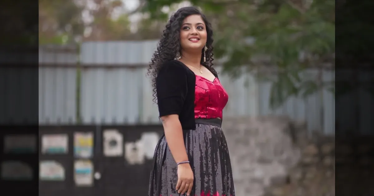 சேலையில் இருந்து மாடர்ன் டிரெஸ்.. ஆளே மாறிய சிறகடிக்க ஆசை கோமதி பிரியா..! கலக்கலான லேட்டஸ்ட் போட்டோஸ்..!