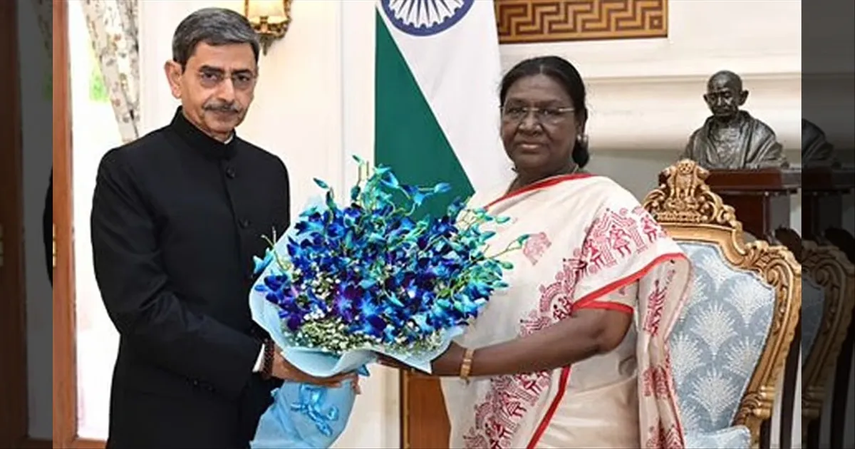 மேற்கு வங்கத்தின் புதிய ஆளுநராக ஆர்.என் ரவி பதவியேற்பு..!! ஜனாதிபதி முர்முவை சந்தித்து வாழ்த்து..!!