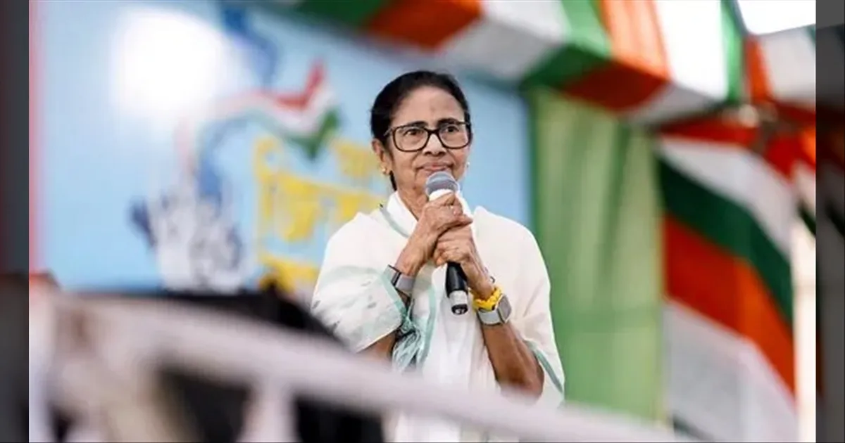 பெங்காலியில் பேசுறோம்.. அதுக்காக நாங்க இந்தியர்கள் இல்லையா..?? மக்கள் மத்தியில் கொந்தளித்த மம்தா பானர்ஜி..!! 