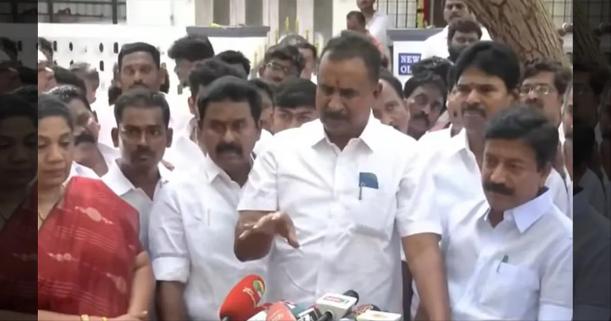 அதிமுகவை உடைக்கும் எண்ணம் இல்லை..!! சசிகலா, டிடிவி-யை இணைக்க வேண்டும்..!! எஸ்.பி.வேலுமணி விருப்பம்..!!  