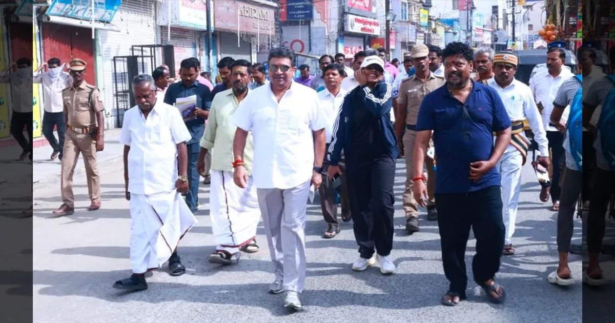 மதுரை மேயர், கவுன்சிலர்களை தவிர்த்த பிடிஆர்.. மக்களை சந்திக்க இவர்களுடன் தான் சென்றாராம்.. பின்னணி என்ன..??