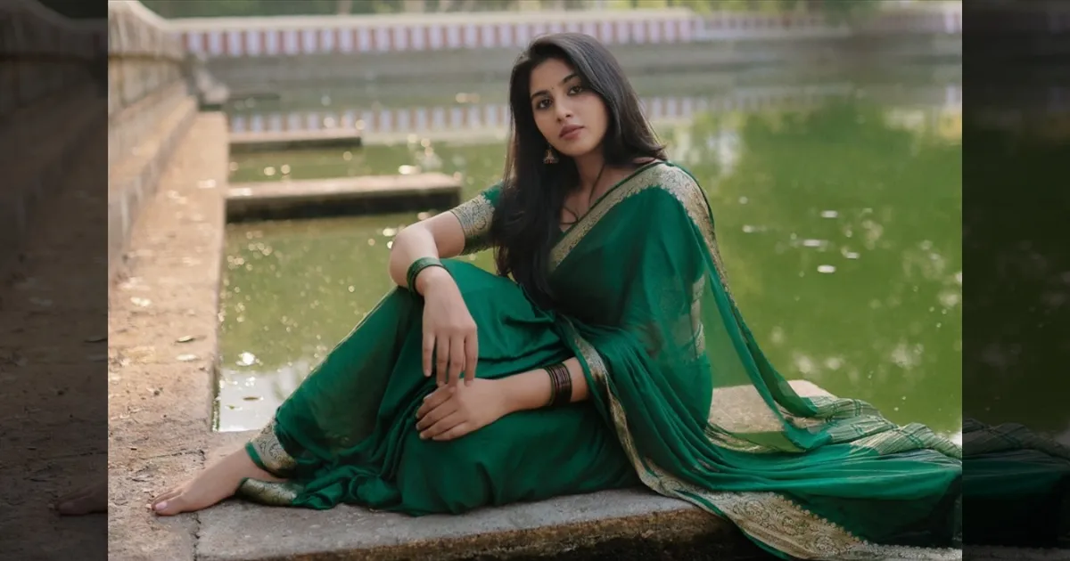 சிங்கப்பெண்ணே சீரியலின் ஆனந்தி மனிஷாவின் லேட்டஸ்ட் போட்டோஷூட்..! சமூக வலைத்தளங்களில் குவியும் லைக்குகள்..!