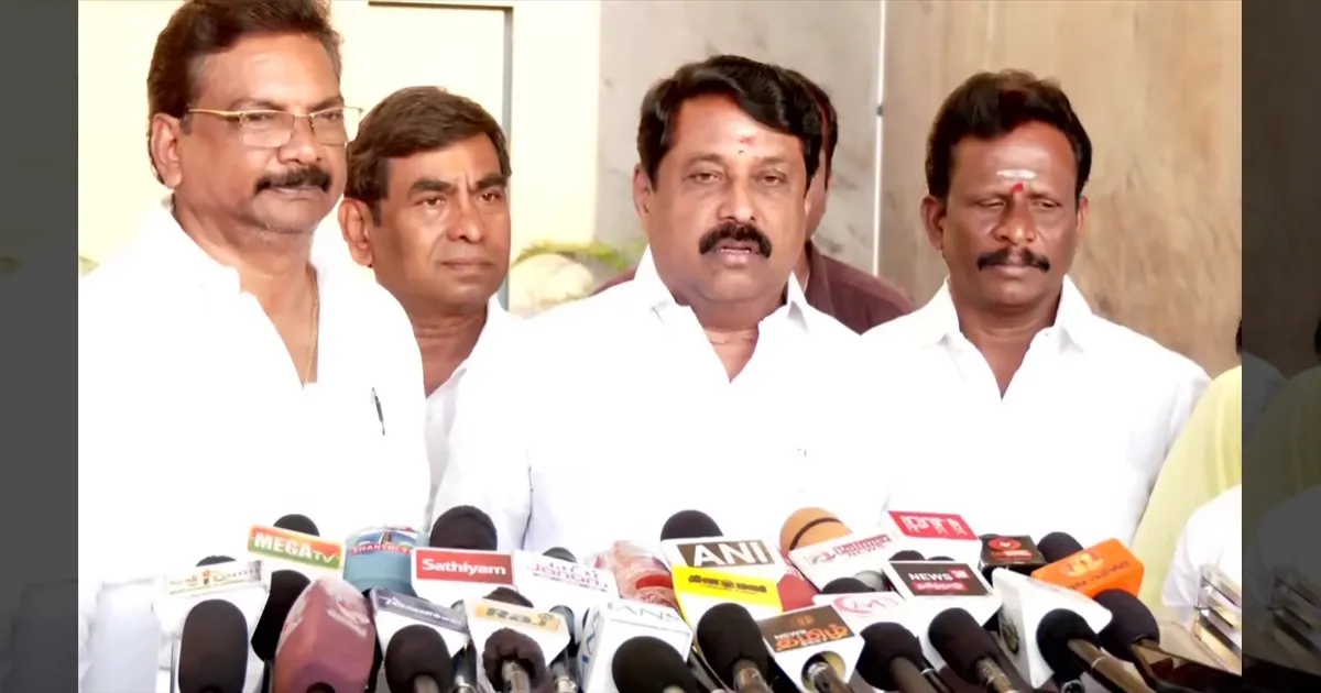 “விஜய்க்கு அனுபவமே இல்லை; திரிஷாவிடம் இருந்து வெளியே வரட்டும்!” நயினார் நாகேந்திரன் விமர்சனம்!