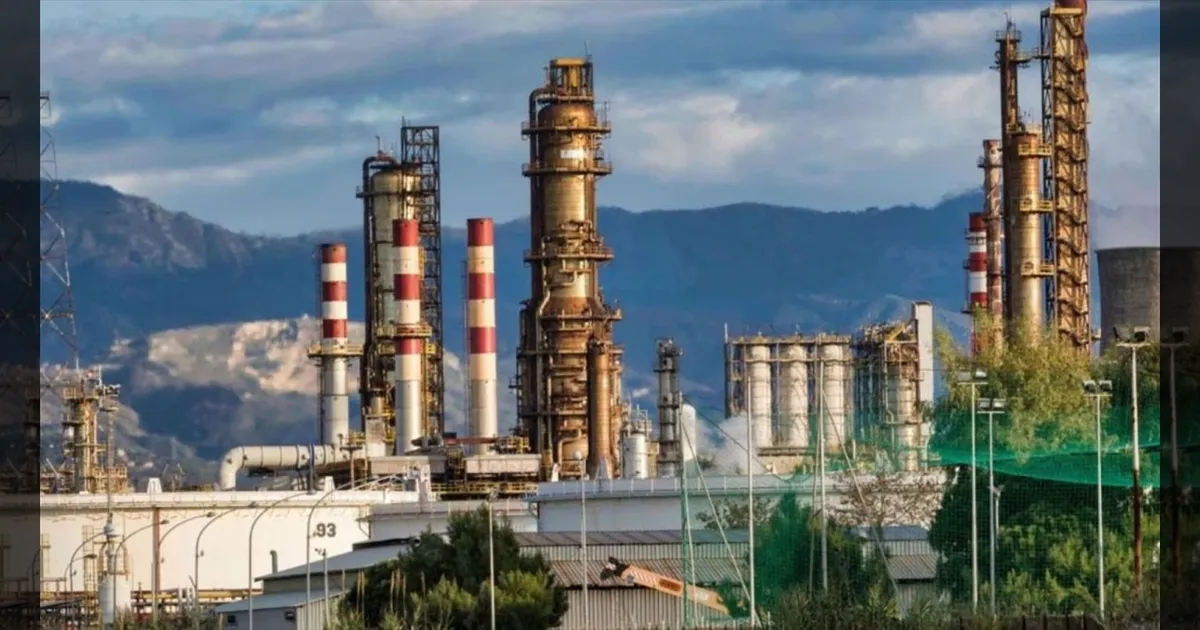 ஈரான் போர் எதிரொலி: அடுத்த வரி குறைப்பில் இறங்கிய மத்திய அரசு..!! இதுக்கு ஜீரோ வரியாம்..!! 