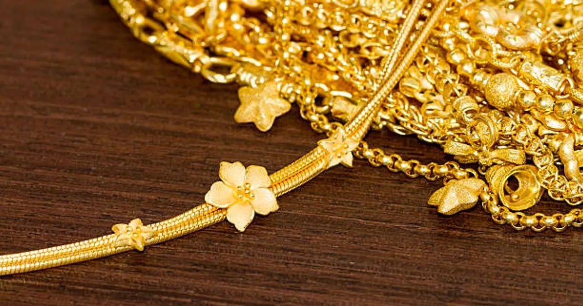gold-price-decrease-silver-rate-no-change