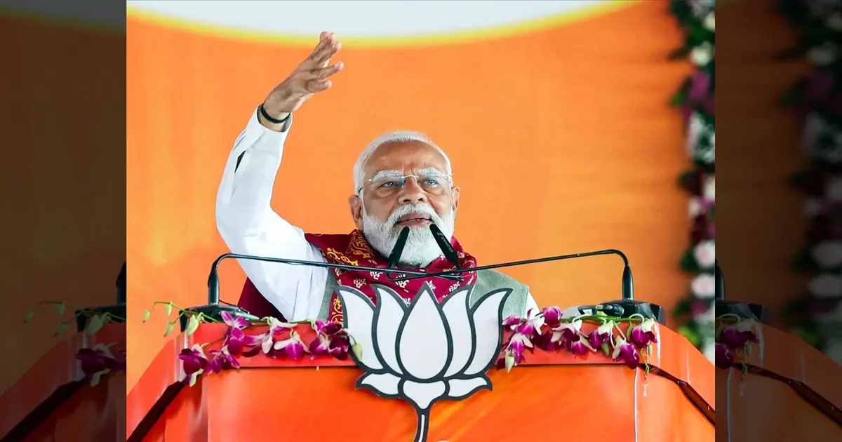 நெருக்கடியான தருணங்களில் தீர்க்கத்துடன் முடிவெடுப்பவர்கள்..!! NDRF படையினரை புகழ்ந்த பிரதமர் மோடி..!!