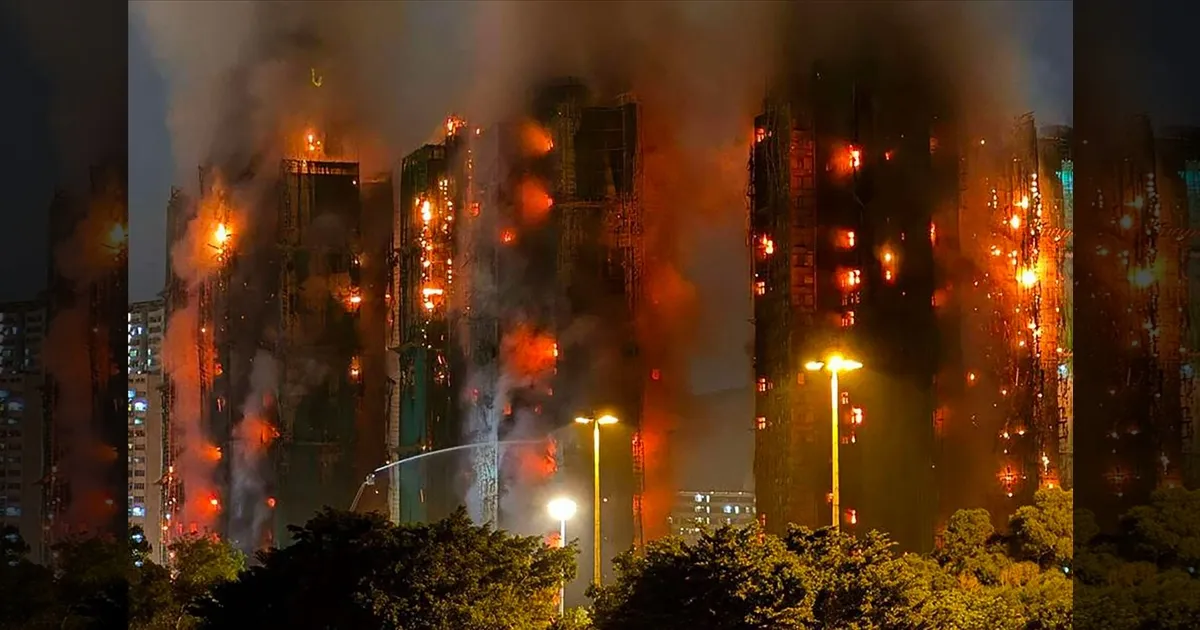 ஹாங்காங்: பற்றி எரிந்த அடுக்குமாடி குடியிருப்பு..!! உயரும் பலி எண்ணிக்கை.. பலர் மாயம்..!!