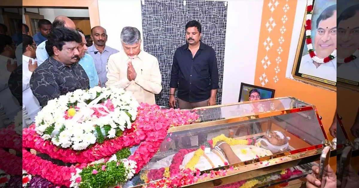 Chandrababu-Naidu-Pays-Tribute-to-Late-Actor-Kota-Srinivasa-Rao
