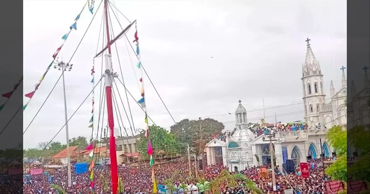 விண்ணை பிளந்த 'மரியே வாழ்க'.. தூத்துக்குடி பனிமய மாதா ஆலய பெருவிழா கோலாகல தொடக்கம்..!!