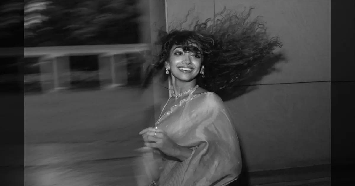 cinema-saanve-megghana-latest-saree-photoshoot-tamilcinema