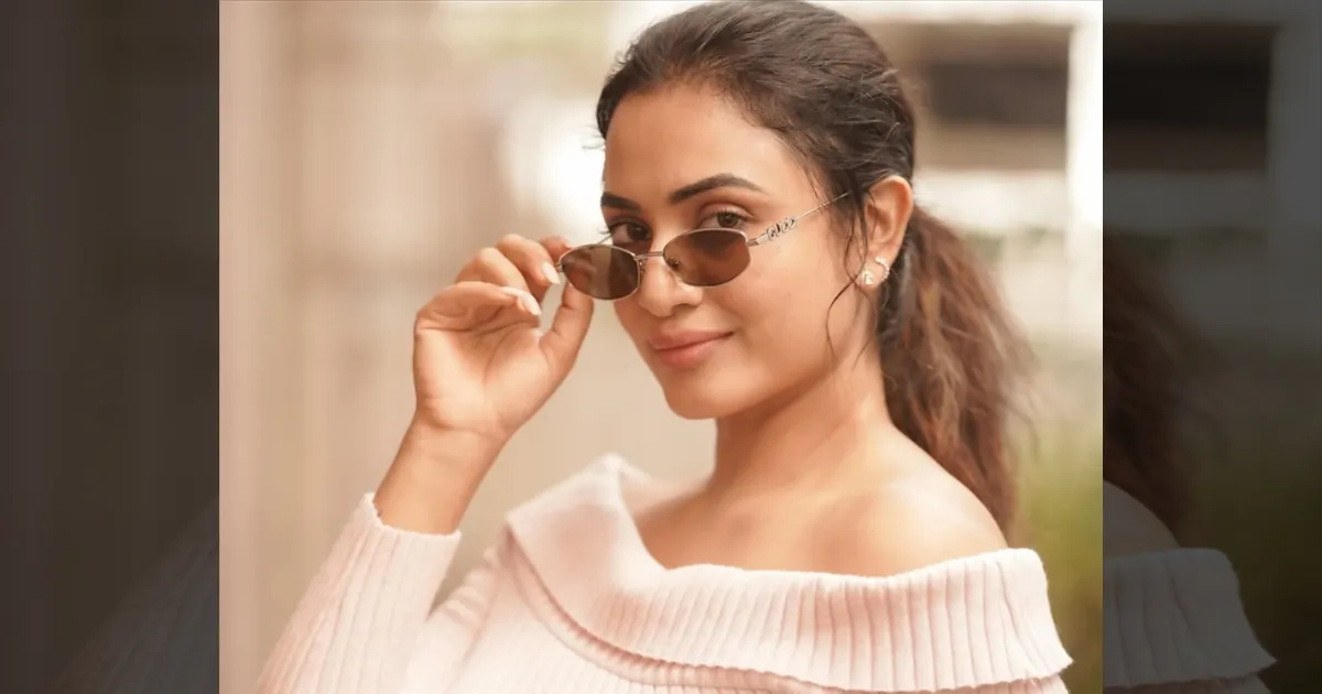 cinema-serial-actress-janani-ashok-latest-photoshoot-tamilcinema