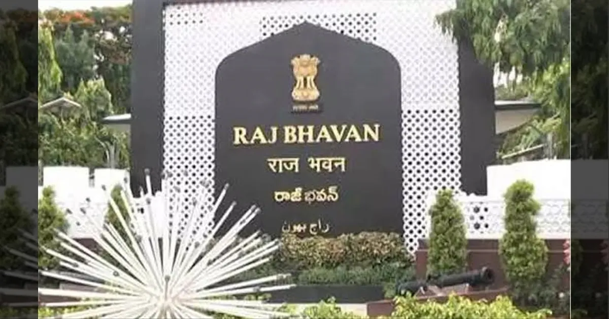 முக்கிய ஆவணங்கள் திருட்டு... போலீஸ் விசாரணை வளையத்துக்குள் ராஜ்பவன் ஊழியர்கள்!