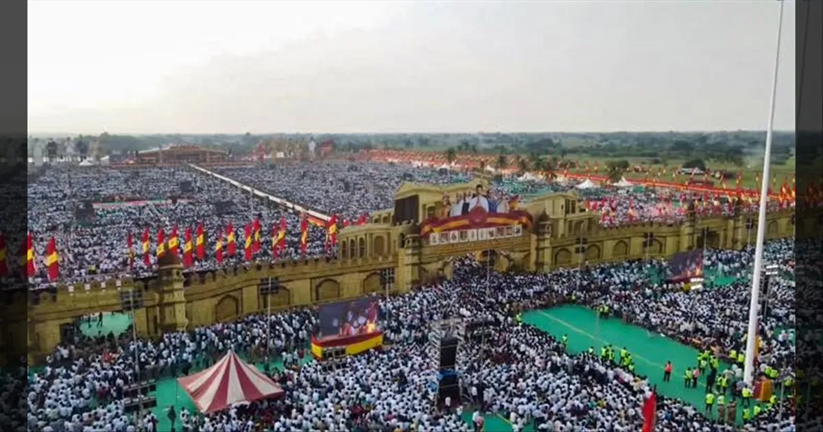 தவெக மாநாடு... வாட்டி எடுக்கும் வெயில்! 375 பேருக்கு முதலுதவி... தொண்டர்கள் தவிப்பு