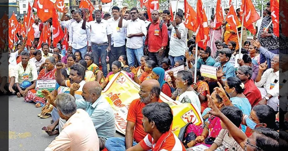 5வது நாளாக தூய்மை பணியாளர்கள் போராட்டம்... குவிந்து கிடக்கும் குப்பைகளால் மக்கள் அவதி!