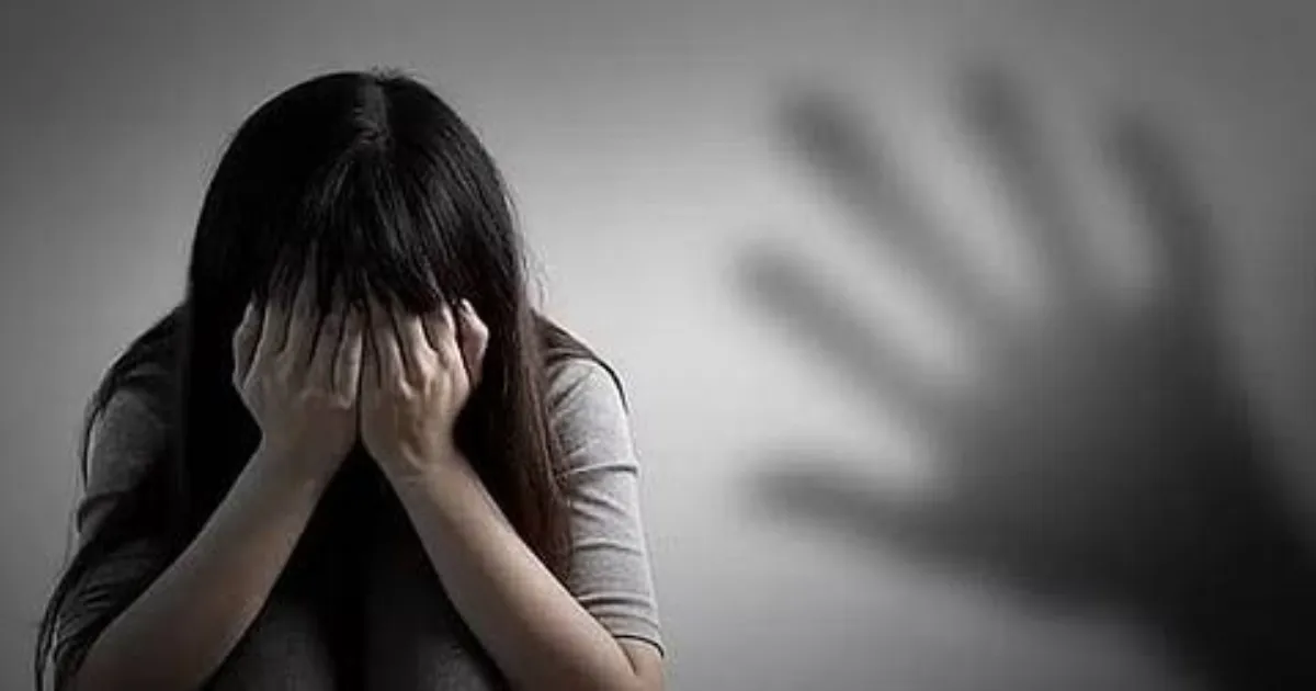 ஓடும் ஆட்டோவில் மாணவிக்கு பாலியல் தொல்லை... பிளேடை வைத்து கிழித்த பயங்கரம்!..