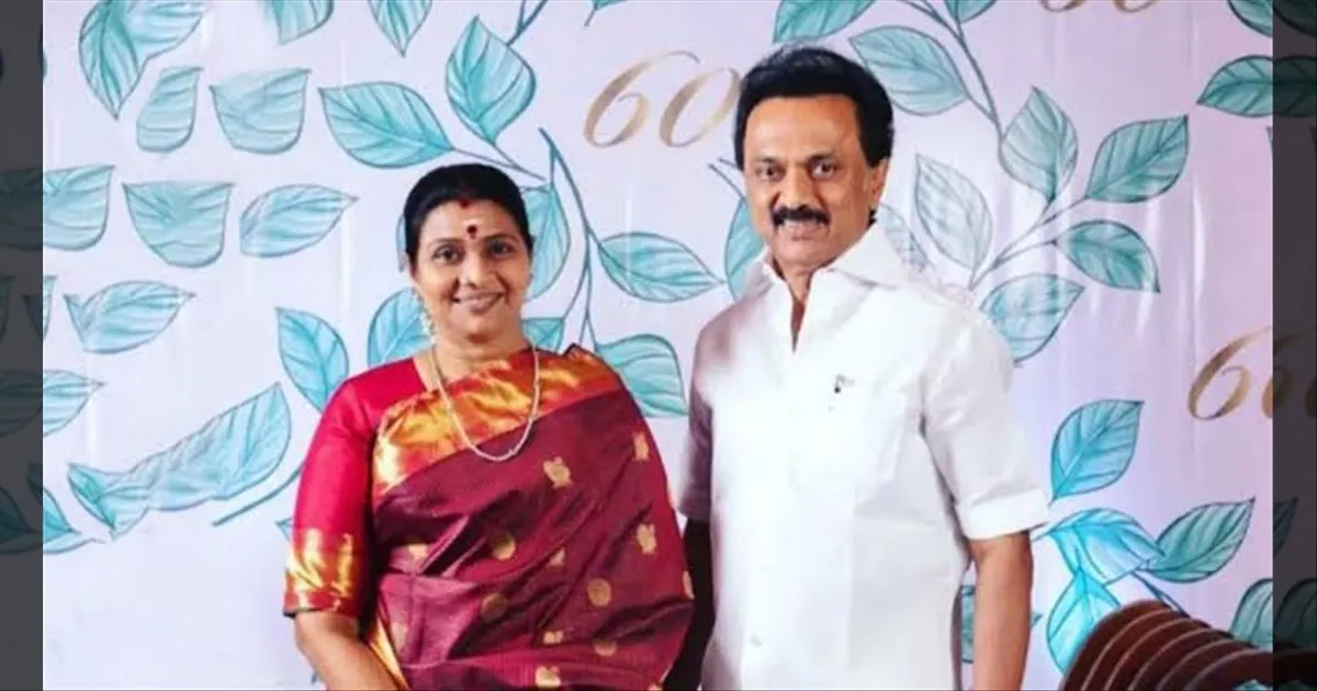முதல்வர் ஸ்டாலினின் திருமணநாள்... மனைவி துர்காவுடன் சென்று அண்ணா, கலைஞர் நினைவிடத்தில் மரியாதை