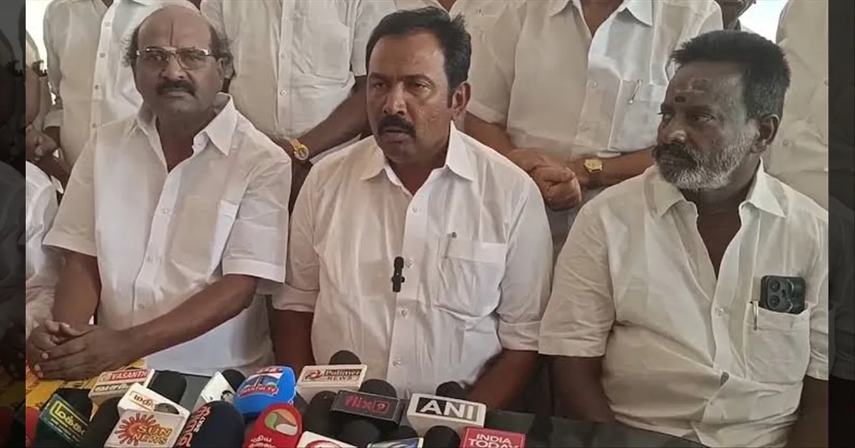தமிழக அரசின் மீது காழ்ப்புணர்ச்சி... ஆளுநர் செயலுக்கு சட்டமன்ற காங்கிரஸ் தலைவர் கடும் கண்டனம்..!