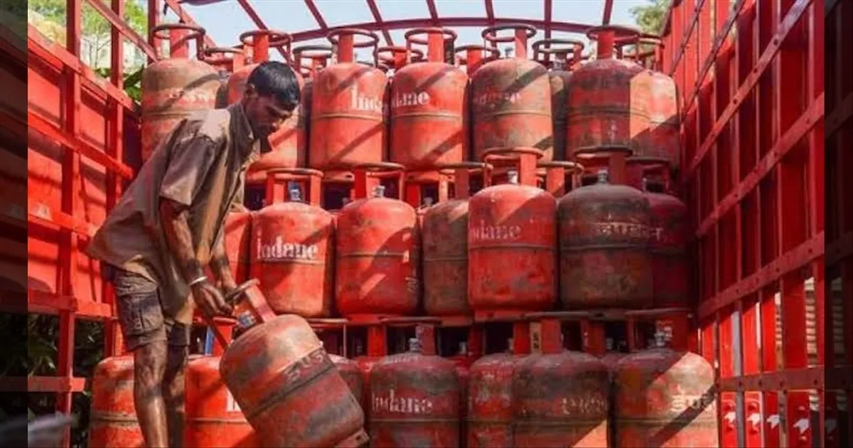 சோலி முடிஞ்சுது..! வீடுகளுக்கு புதிய GAS சிலிண்டர் இணைப்பு நிறுத்தம்..! அடுத்தடுத்து வந்த புகாரால் நடவடிக்கை..!