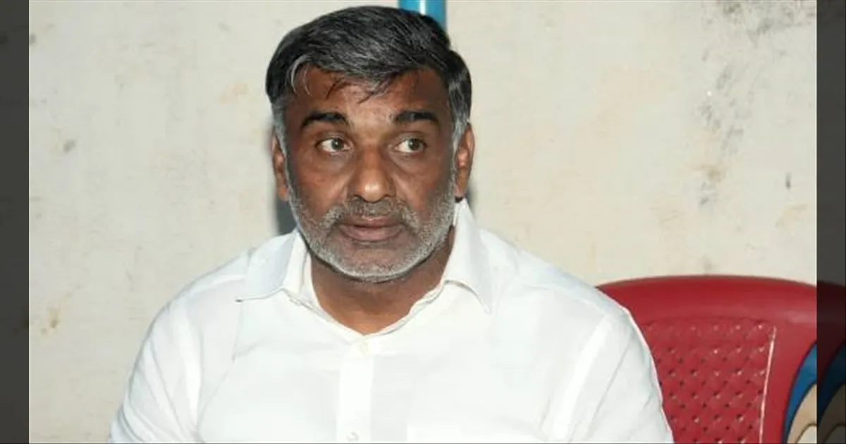 முடிவை மாற்றிக் கொண்டாரா கே.சி. வீரமணி..? அதிமுகவில் வெடிக்கும் பிரளயம்..!!