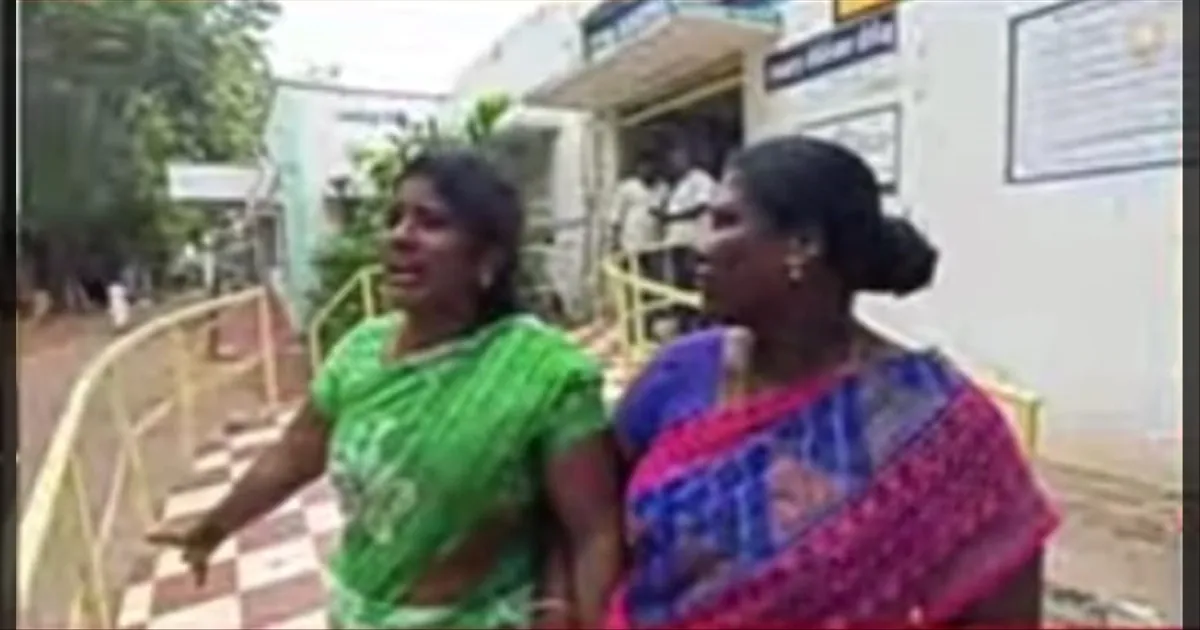 என் பிள்ளைய அனாதை பிணம் போல வெச்சிருக்காங்க! 7 வயது சிறுவன் மர்ம மரணம்.. கதறும் பெற்றோர்!