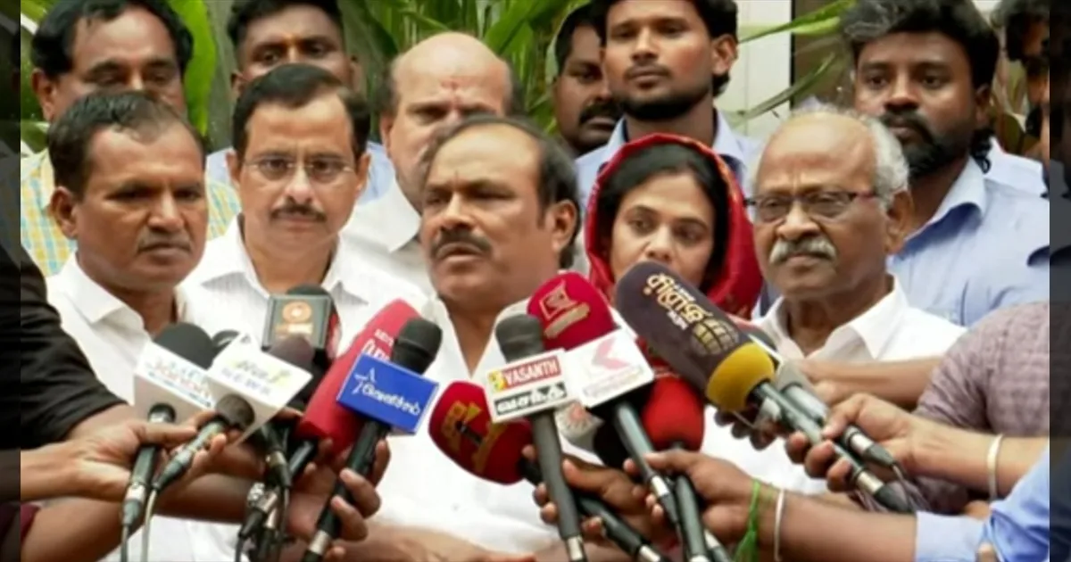 சாம்சங் ஊழியர்கள் செம்ம குஷி...முத்தரப்பு பேச்சுவார்த்தையில் உடன்பாடு..! 