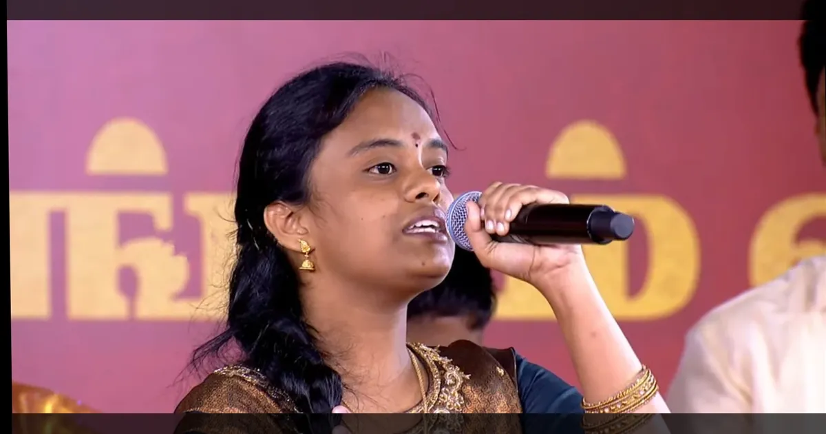 எங்கள் இளைய காமராஜரே..! விஜயை ஆஹா.. ஓஹோ.. என புகழ்ந்த மாணவி..!