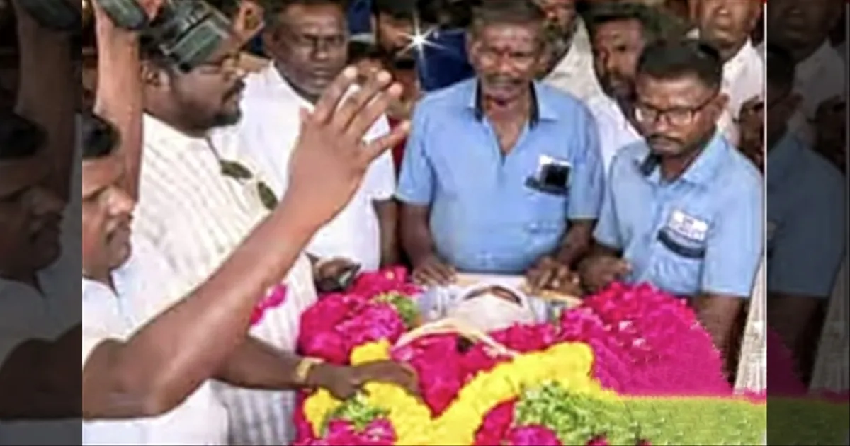 ஆணவ படுகொலை செய்யப்பட்ட கவின் உடல் ஒப்படைப்பு... மருத்துவமனையில் பலத்த பாதுகாப்பு!