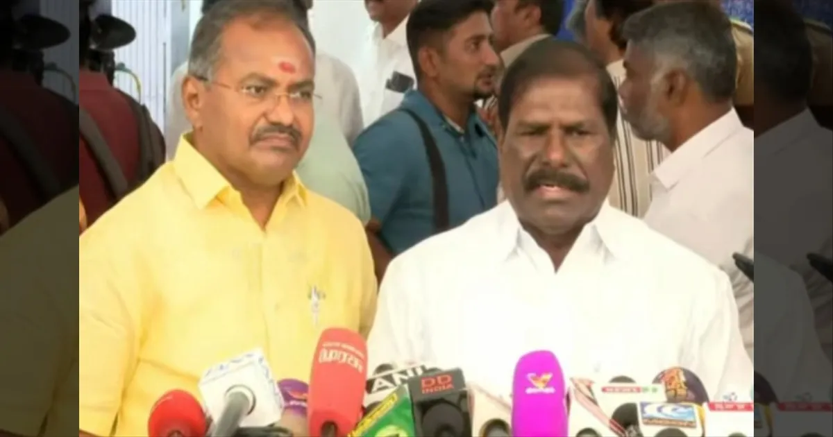 கட்சிக்குள்ளேயே போராட்டம்... வினோதம் தான்! சபாநாயகருடன் ராமதாஸ் தரப்பு பாமக எம்எல்ஏக்கள் சந்திப்பு...!