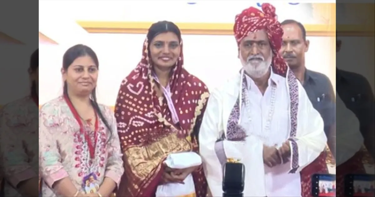 தமிழ்நாடு தான் எப்பவுமே பாதுகாப்பு! வட இந்தியர்களுக்கு தீபாவளி பரிசுகளை வழங்கிய அமைச்சர் சேகர்பாபு...!