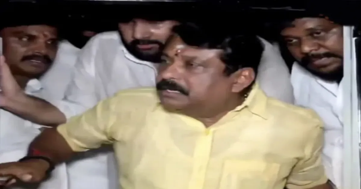 #BREAKING திருப்பரங்குன்றத்தில் திக்.. திக்...!! - காலையிலேயே காவல்துறை அதிரடி... நயினார் நாகேந்திரன் உட்பட 113 பேர் மீது பாய்ந்தது நடவடிக்கை...!