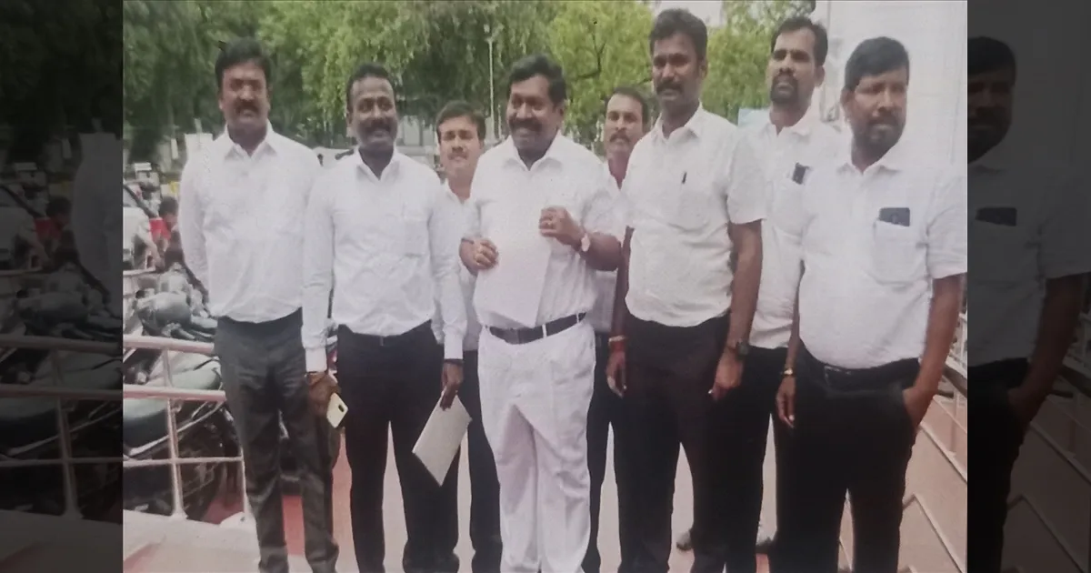 ரூ.1020 கோடி ஊழல்... கே. என். நேருவை விடாதீங்க... அதிமுக லஞ்ச ஒழிப்புத் துறையில் மனு...!