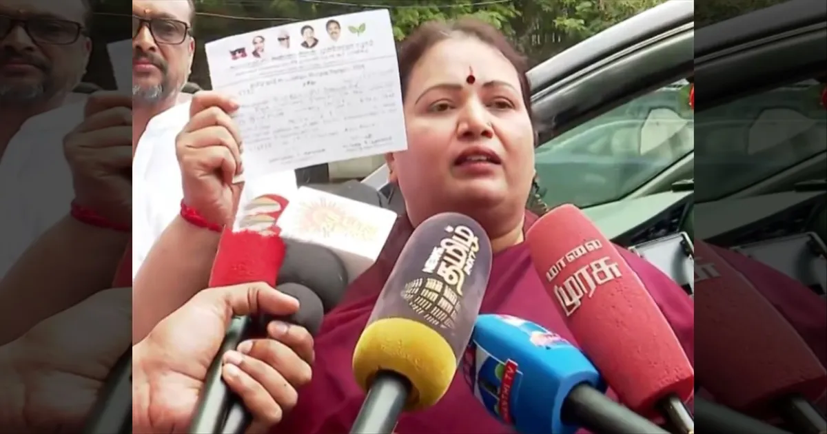 எடப்பாடியாரே பயந்துட்டீங்களா? சும்மா விடமாட்டேன்... இபிஎஸ்க்கு ஜெயலட்சுமி எச்சரிக்கை...!