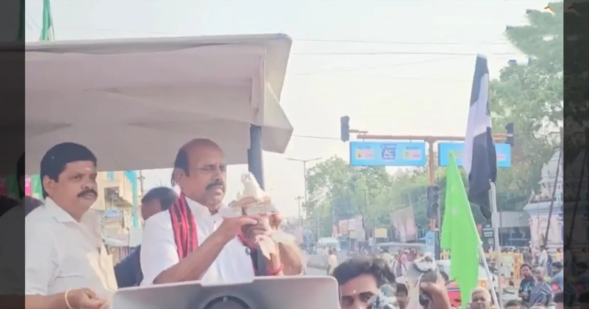 அனல் பறக்கும் பிரச்சாரம்..! தி. மலையில் எ. வ.வேலு புறாக்களை பறக்கவிட்டு வாக்குச் சேகரிப்பு..!