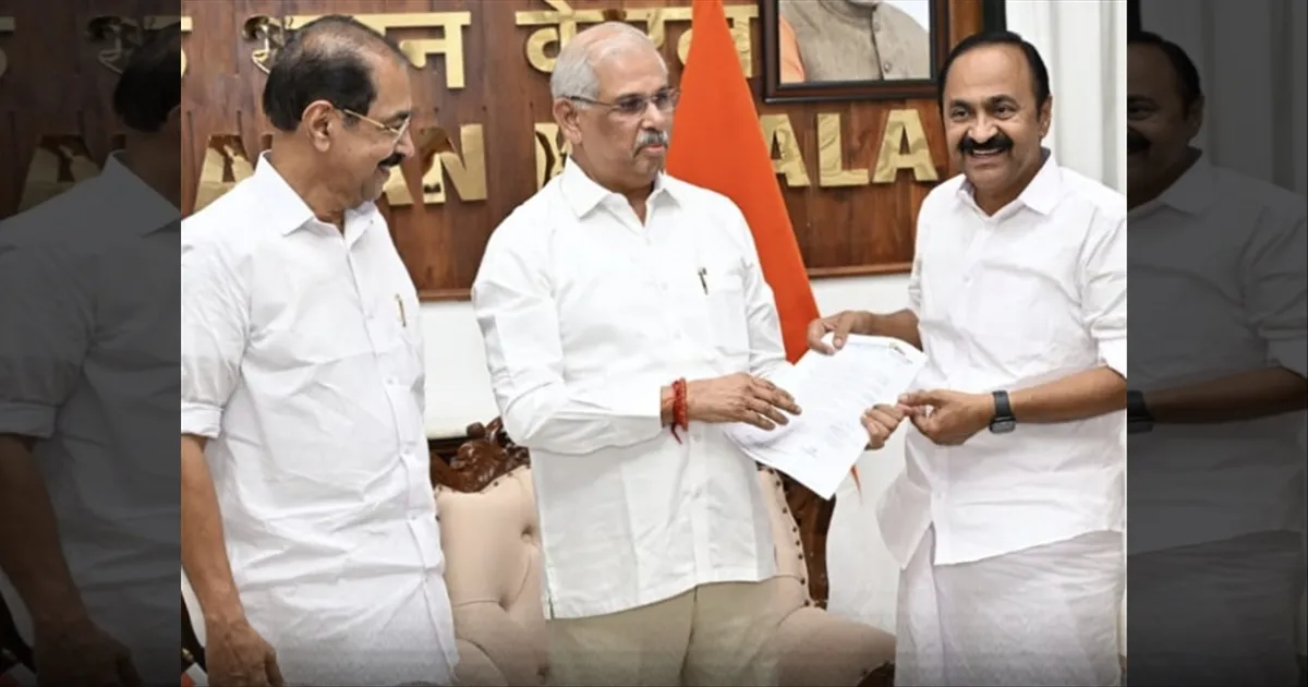 கேரளாவில் காங். காட்டிய கிரீன் சிக்னல்... ஆட்சி அமைக்க உரிமைக்கோரிய வி.டி. சதீஷன்..!
