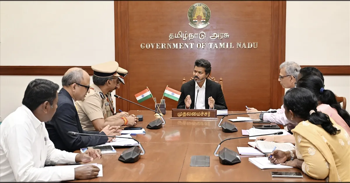 மேட்டூர் நீர், காவிரி பிரச்சனை... நீர்வளத்துறை அதிகாரிகளுடன் முதல்வர் விஜய் தீவிர ஆலோசனை..!