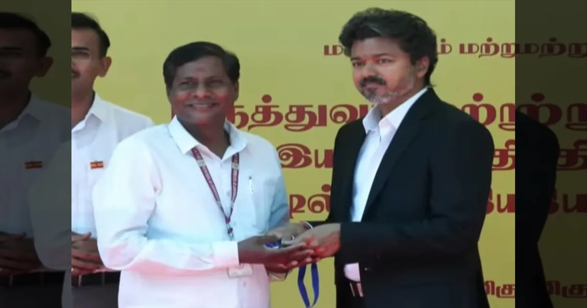 மருத்துவம், ஊரகப் பணிகளுக்கு 40 புதிய வாகனங்கள்..! பயன்பாட்டுக்கு கொண்டு வந்த முதல்வர் விஜய்..!