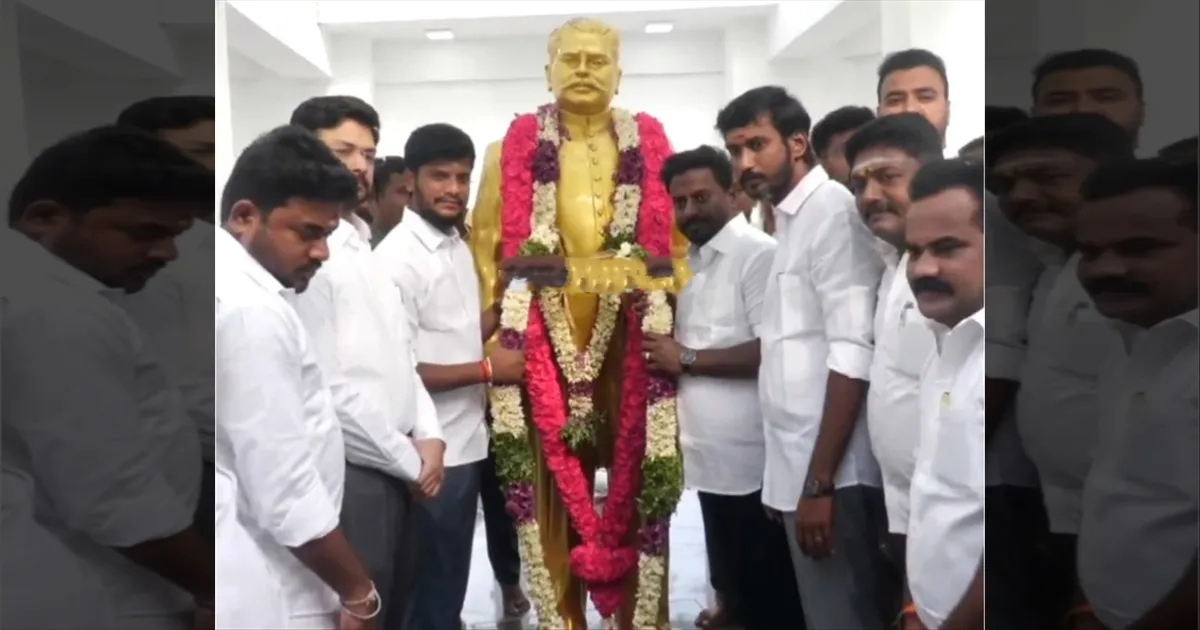 நீதிக்கட்சியின் முன்னோடிக்கு புகழஞ்சலி..! சர் ஏ.டி. பன்னீர்செல்வம் திருவுருவச் சிலைக்கு அமைச்சர்கள் மரியாதை..!!