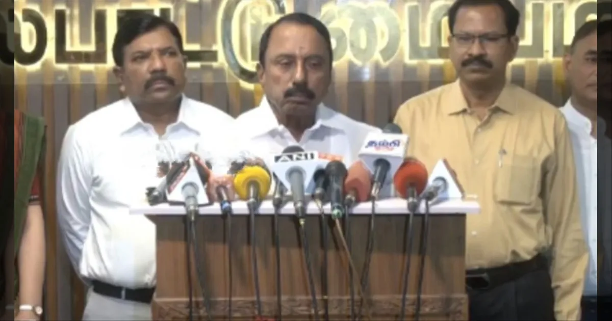 இந்தியா கூட்டணியில் தவெக..? முதல்வரே அறிவிப்பார்... அமைச்சர் செங்கோட்டையன் பேட்டி..!!